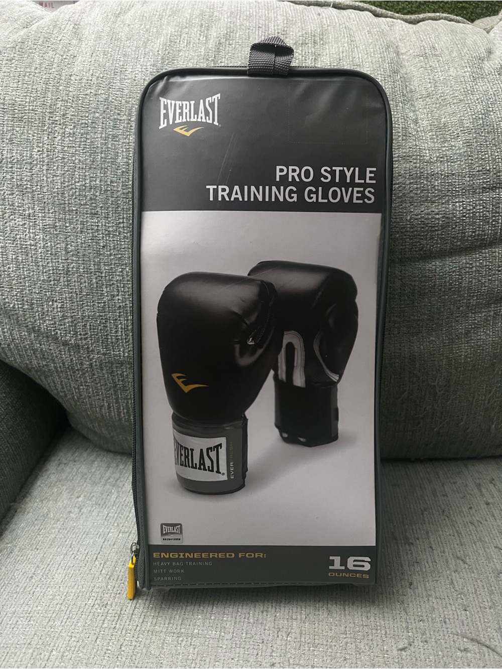 Everlast ProStyle Training Boxing Gloves 16 oz Black Unisex Sparring Mitt Work